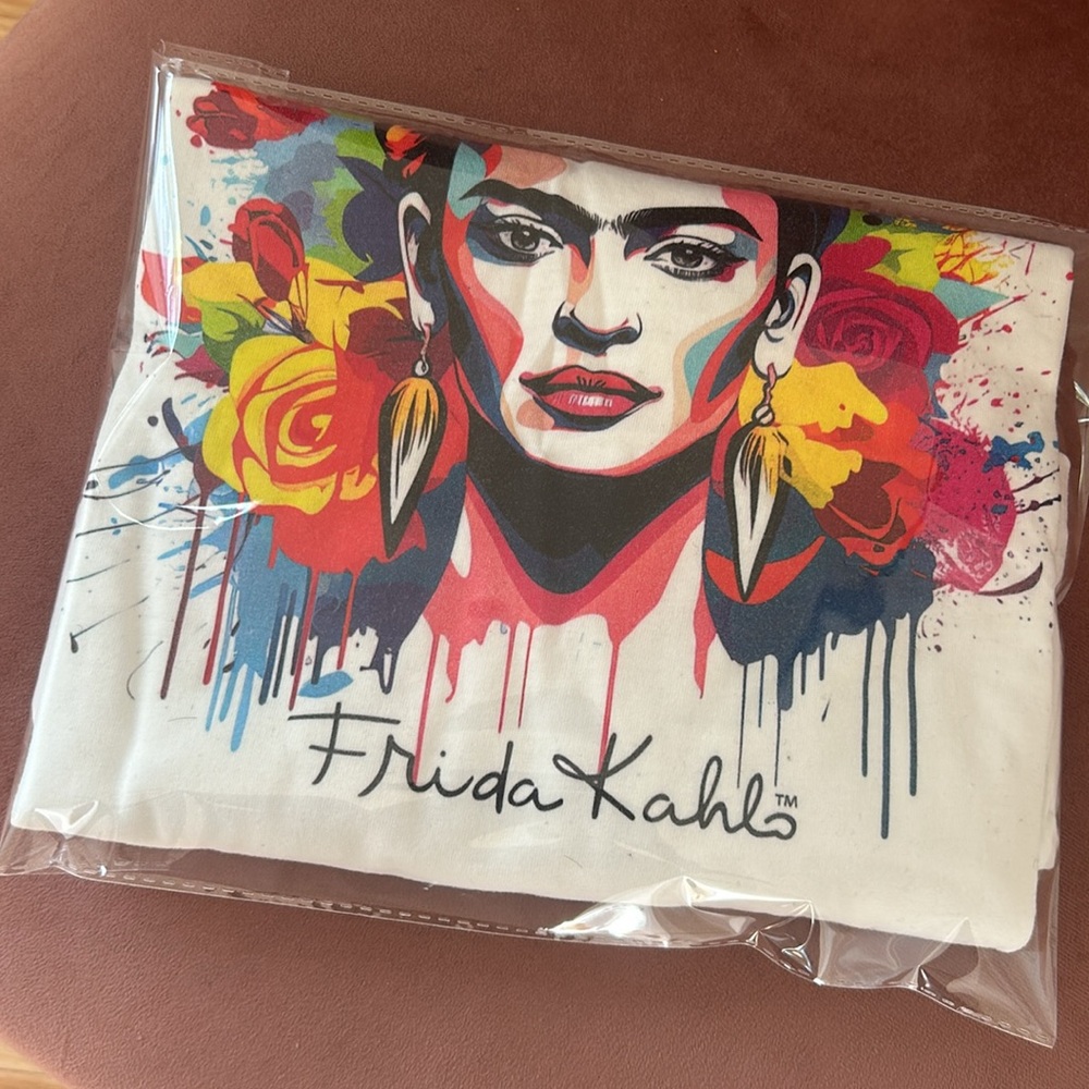ARTSY WHITE FRIDA KAHLO T-SHIRT| NEW - Picture 2 of 9